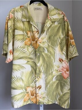 Tommy Bahama Men's Large 100% Silk Hawaiian Aloha Shirt Green Floral  LARGE